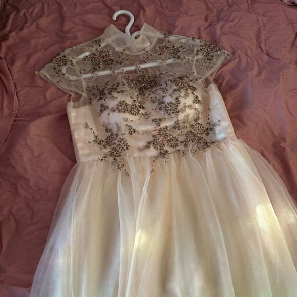 Gold collar neck midi tulle dress - Picture 2 of 4